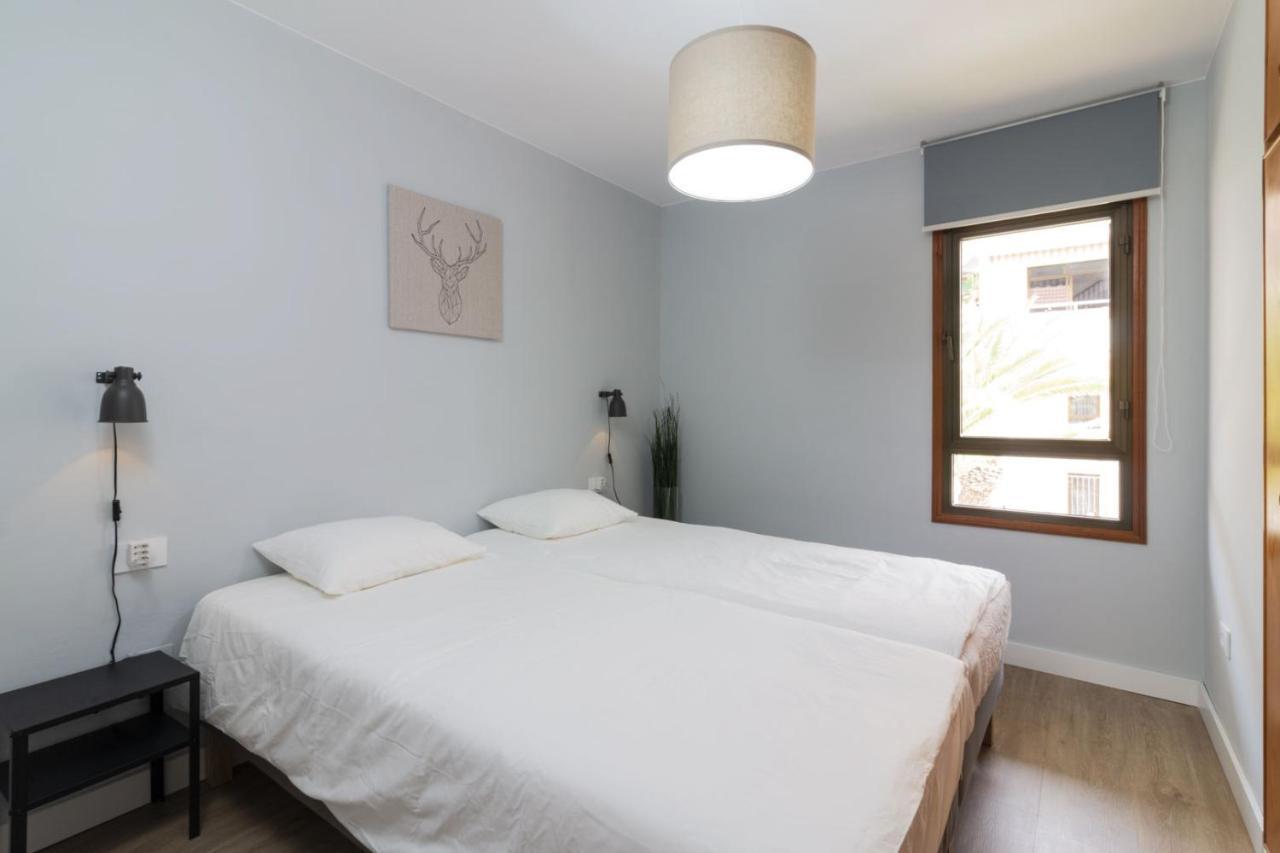 Homeforguest New Modern Apartment With Pool أرونا المظهر الخارجي الصورة